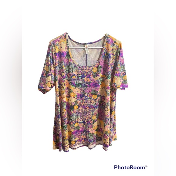 LuLaRoe Tops - Lularoe Classic T multicolor size XL.